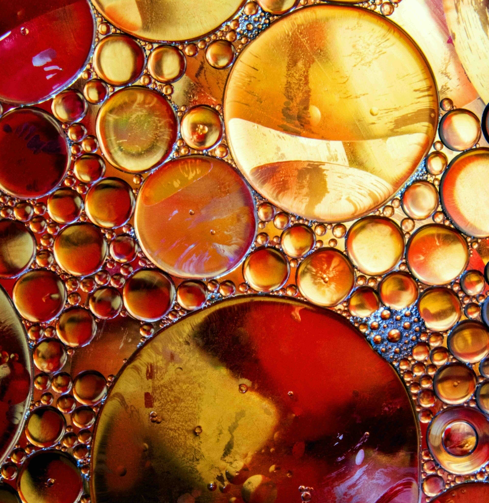 Natural Oils for Au Naturelle’s An Explorative Look at Grapeseed Oil & Saffron Oil